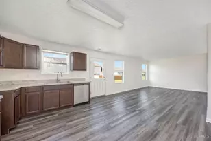 803 Prescot Cir, Trenton, OH 45067 - Photo 4