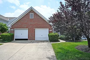 1109 Wittshire Ln, Anderson Township, OH 45255 - Photo 2