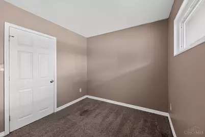 8760 Grenada Drive, Cincinnati, OH 45231 - Photo 28