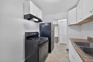 8760 Grenada Dr, Springfield Township, OH 45231 - Photo 12