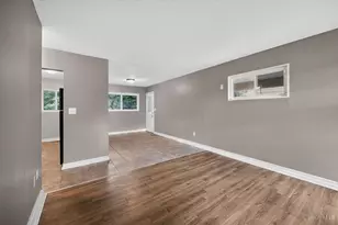 8760 Grenada Dr, Springfield Township, OH 45231 - Photo 10