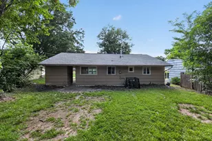 8760 Grenada Dr, Springfield Township, OH 45231 - Photo 4