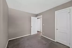 1910 Ashbrook Dr, Cincinnati, OH 45238 - Photo 16