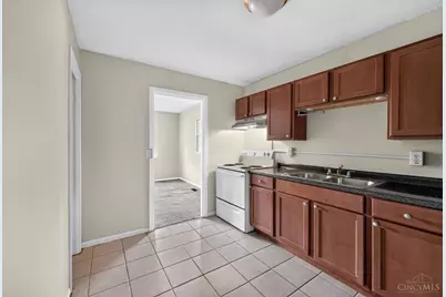1910 Ashbrook Drive, Cincinnati, OH 45238 - Photo 10