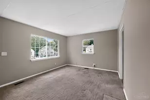 1910 Ashbrook Dr, Cincinnati, OH 45238 - Photo 6