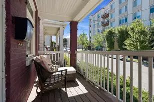 218 Donahue St, Cincinnati, OH 45219 - Photo 2