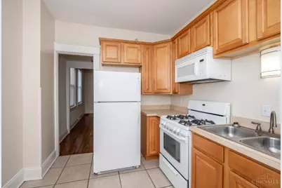 2927 Bellevue Avenue, Cincinnati, OH 45219 - Photo 2