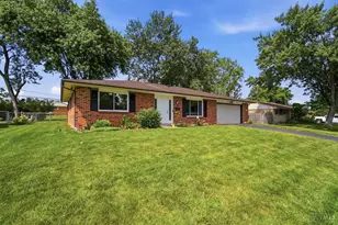 1015 Derringer Dr, Englewood, OH 45322 - Photo 2