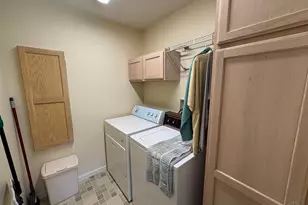 1240 Stephanie Dr, Hamilton, OH 45013 - Photo 16