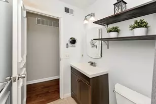 854 Rue De La Paix, Cincinnati, OH 45220 - Photo 22