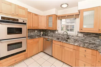 854 Rue De La Paix #B1, Cincinnati, OH 45220 - Photo 16