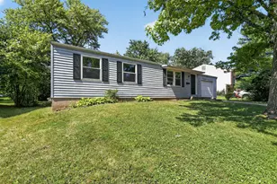 9845 Loralinda Dr, Colerain Township, OH 45251 - Photo 4