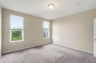 924 Valleywatch Dr, Springfield Township, OH 45231 - Photo 18