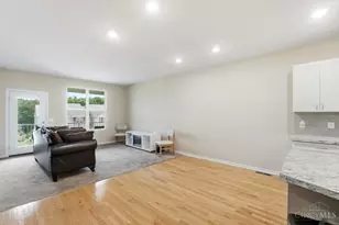 924 Valleywatch Dr, Springfield Township, OH 45231 - Photo 10