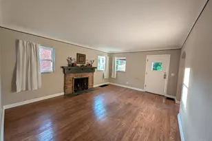 1127 W North Bend Dr, Cincinnati, OH 45224 - Photo 2