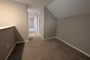 1127 W North Bend Dr, Cincinnati, OH 45224 - Photo 20