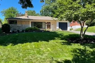 1983 Honeysuckle Ln, Cincinnati, OH 45230 - Photo 2