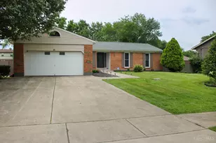 903 Clearfield Ln, Springdale, OH 45240 - Photo 2