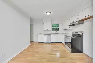 4306 Sunburst Ln, Cincinnati, OH 45238 - Photo 6