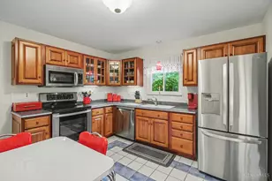 5177 Clearlake Dr, Green Township, OH 45247 - Photo 8