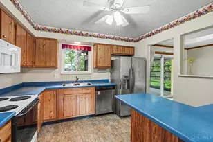 8496 Coran Dr, Anderson Township, OH 45255 - Photo 10
