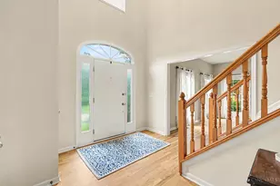 1001 Castlebay Dr, Pierce Township, OH 45245 - Photo 4