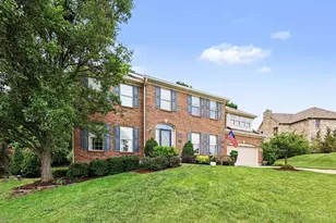1001 Castlebay Dr, Pierce Township, OH 45245 - Photo 2