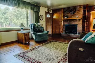 406 Eastline Dr, Middletown, OH 45044 - Photo 2