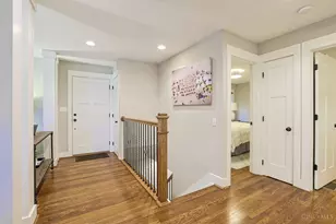 211 Hilltop Ln, Wyoming, OH 45215 - Photo 4