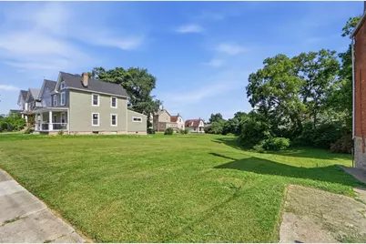 1614 Brewster Avenue, Cincinnati, OH 45207 - Photo 4