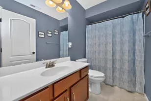 8049 Bridge Point Dr, Green Township, OH 45248 - Photo 38
