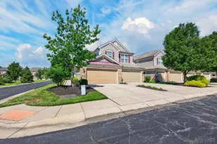 8049 Bridge Point Dr, Green Township, OH 45248 - Photo 2