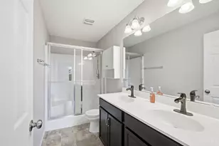 2160 Pumpkin Ridge Ct, Hamilton, OH 45013 - Photo 14