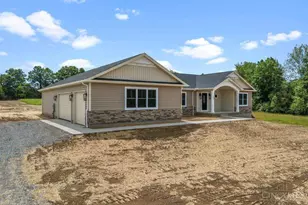 1243 Hunters Glen Dr, Adams Township, OH 45177 - Photo 2