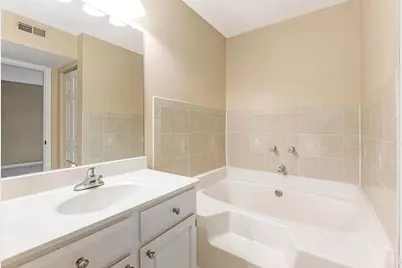 10555 Montgomery Road #77, Montgomery, OH 45242 - Photo 10