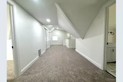 2728 Silverleaf Avenue, Cincinnati, OH 45212 - Photo 24