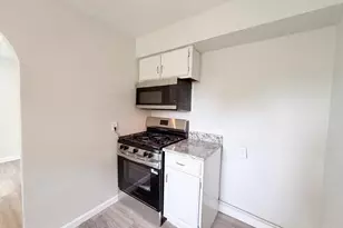820 Lilly Ln, Union Township, OH 45245 - Photo 2
