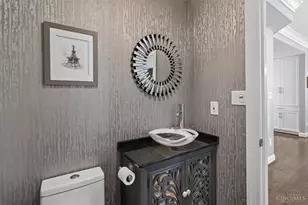 2201 Riverside Dr, Cincinnati, OH 45202 - Photo 20
