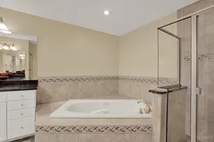 9846 Catalpa Woods Ct, Blue Ash, OH 45242 - Photo 36
