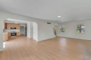 6063 Glennsbury Ct, West Chester, OH 45069 - Photo 8