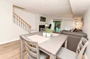 9964 Timbers Dr, Blue Ash, OH 45242 - Photo 6