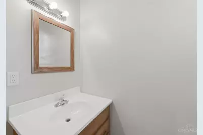 3329 Hackberry Street, Cincinnati, OH 45207 - Photo 14