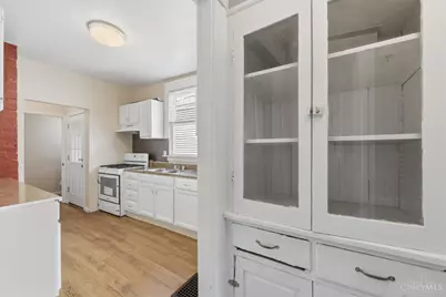 3329 Hackberry Street, Cincinnati, OH 45207 - Photo 6