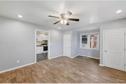 3329 Hackberry Street, Cincinnati, OH 45207 - Photo 32