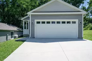 113 Springlake Ave, Hillsboro, OH 45133 - Photo 1
