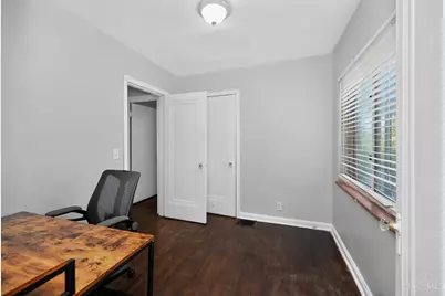 3948 Holman Circle, Silverton, OH 45236 - Photo 8