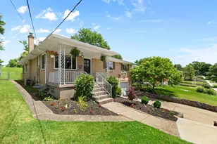3176 Dickinson Ave, Green Township, OH 45211 - Photo 2
