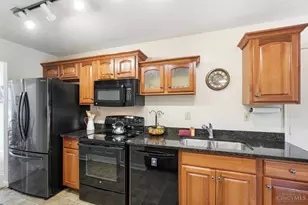 1460 Ebenezer Rd, Green Township, OH 45233 - Photo 12