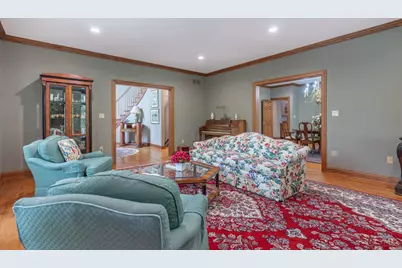 514 Shambord Circle, Kettering, OH 45429 - Photo 8