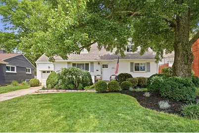 7814 Buckeye Crescent, Madeira, OH 45243 - Photo 2